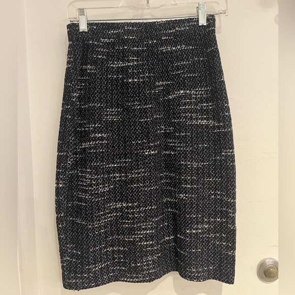 St. John Two Piece Set - Picture 3 of 9